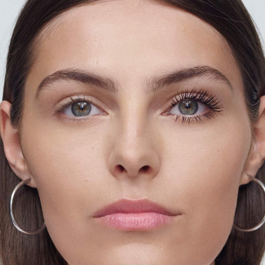 Big By Definition Defining and Volumizing Mascara