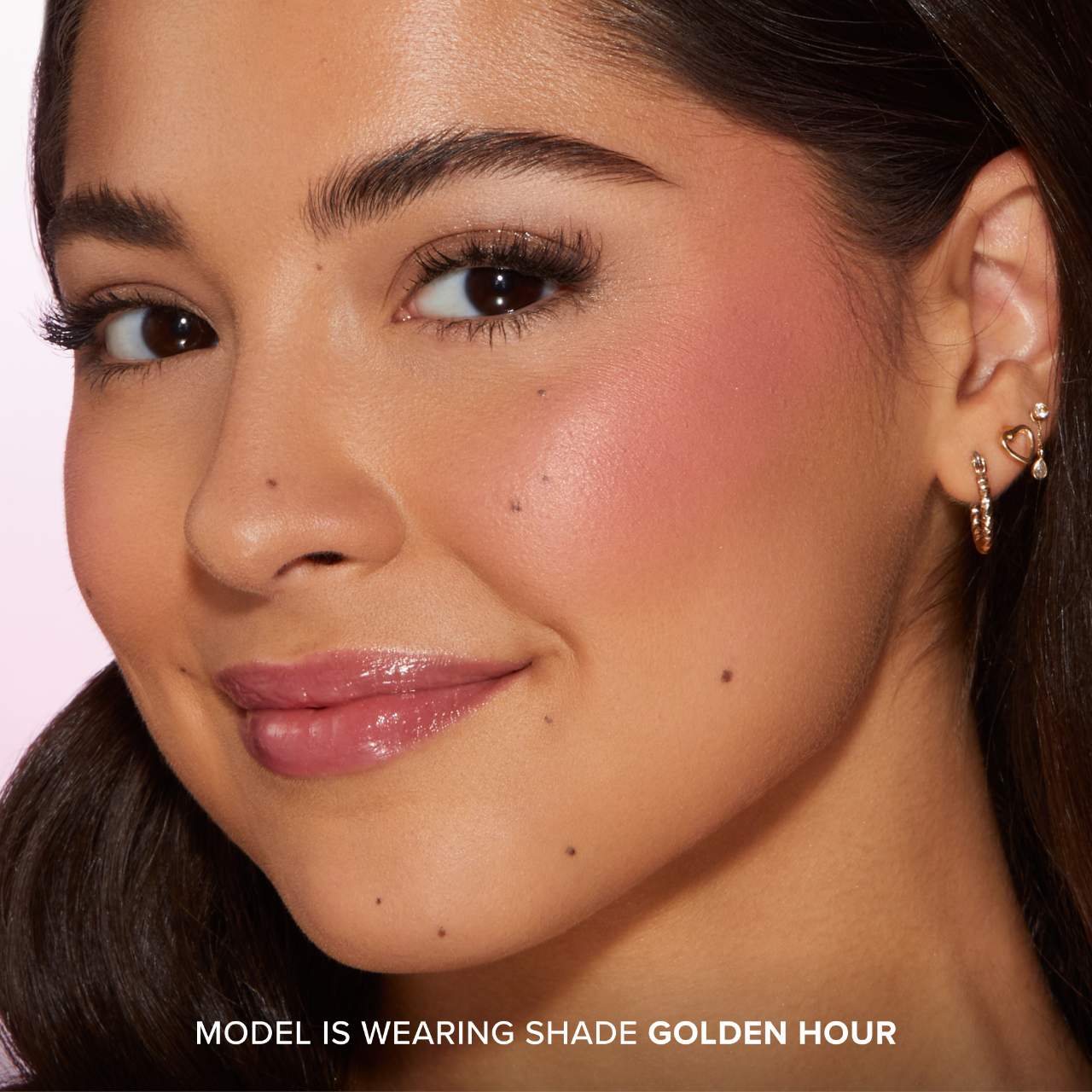 Cloud Crush Blurring Powder Blush