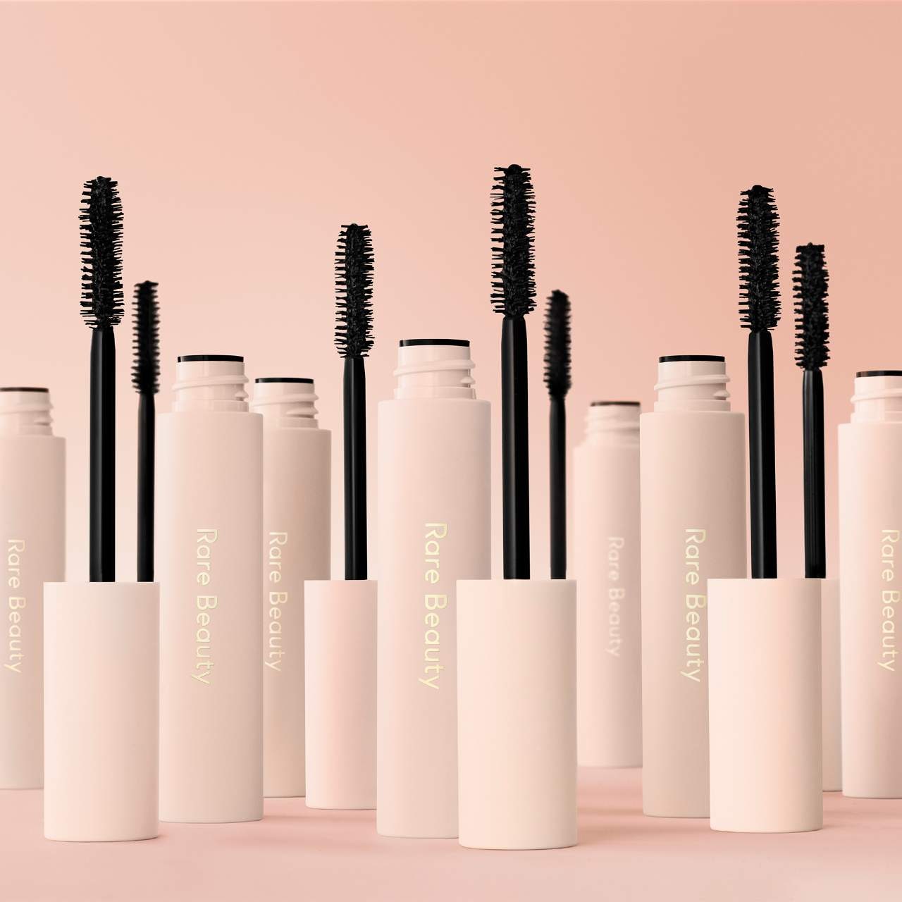 Perfect Strokes Universal Volumizing Mascara